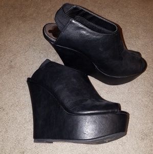 Madden Girl heel